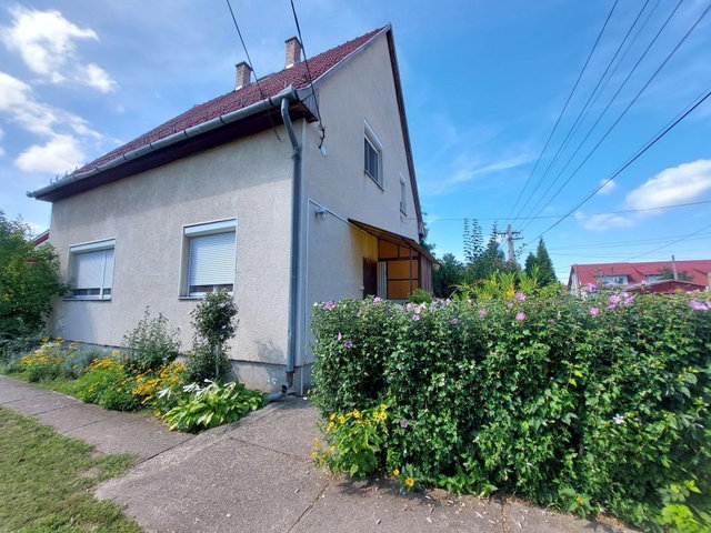 Eladó családi ház, Dunakeszin 128.9 M Ft, 5 szobás
