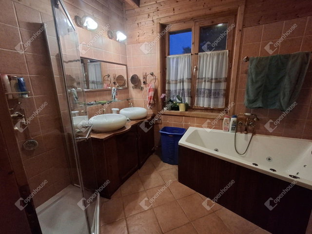 Eladó családi ház, Veresegyházon 115 M Ft, 4 szobás