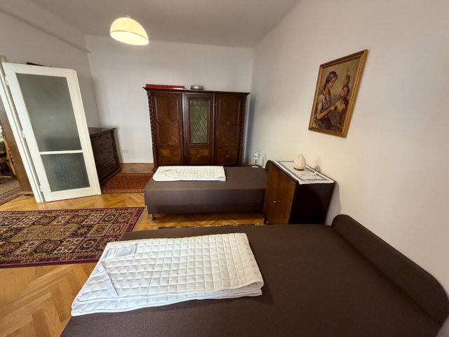 Kiadó téglalakás, albérlet, Pécsett, Apáca utcában, 2 szobás