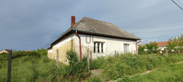 Eladó családi ház, Egyeken 2.9 M Ft, 2 szobás