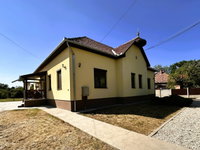Eladó családi ház, Gyulán 160 M Ft, 4 szobás