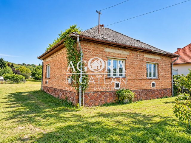 Eladó családi ház, Zalaegerszegen 27.5 M Ft, 2 szobás
