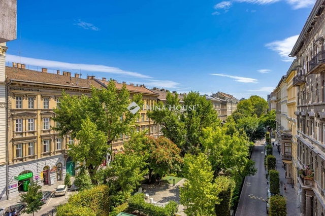 Kiadó téglalakás, albérlet, Budapesten, VI. kerületben