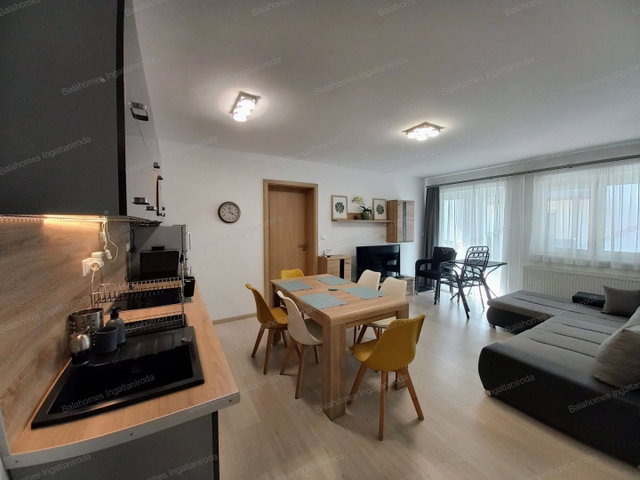 Kiadó téglalakás, albérlet, Siófokon 210 E Ft / hó, 3 szobás