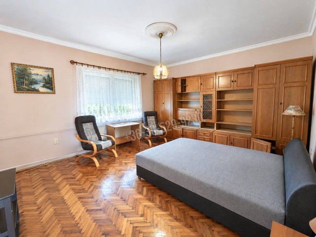 Eladó családi ház, Mosonmagyaróváron 74.99 M Ft, 6 szobás