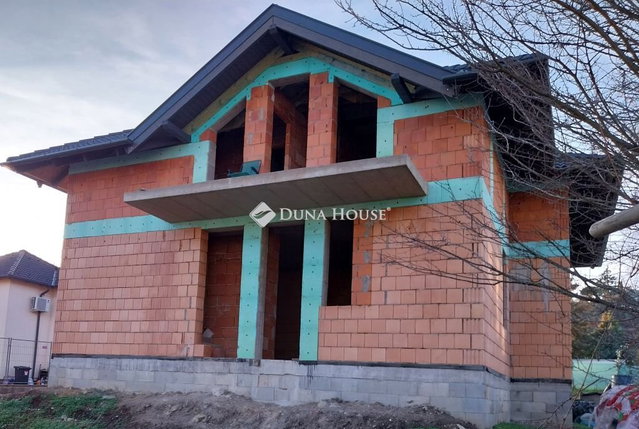 Eladó családi ház, Szentendrén 349 M Ft, 5 szobás