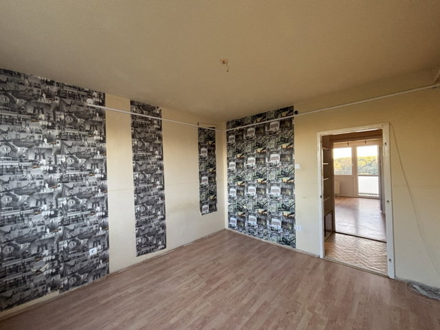Eladó panellakás, Tiszaújvárosban, Árpád úton 27.9 M Ft
