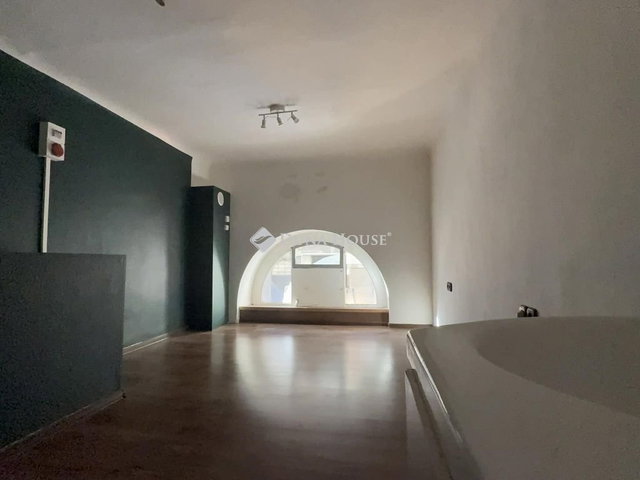 Kiadó üzlethelyiség, Budapesten, VI. kerületben, Szondi utcában