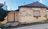 Eladó családi ház, Vácon 29.9 M Ft, 2 szobás