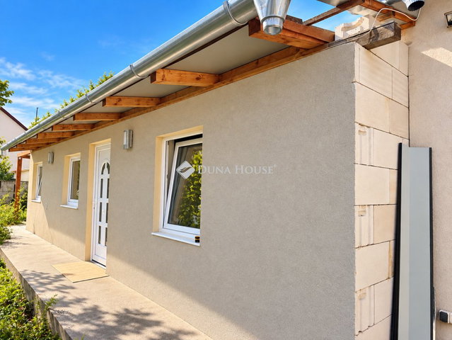 Eladó családi ház, Halásztelken 95.9 M Ft, 5 szobás