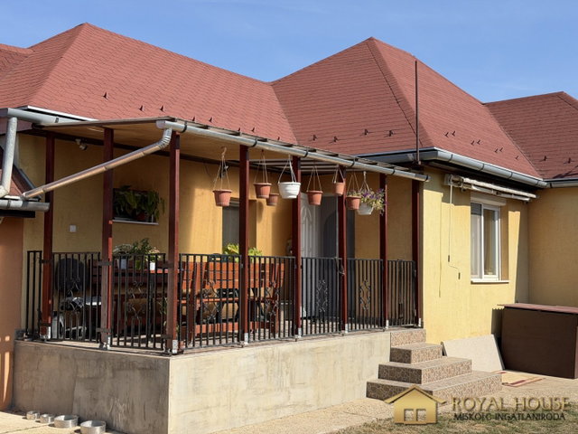 Eladó családi ház, Miskolcon, Feszty Árpád utcában 33.9 M Ft