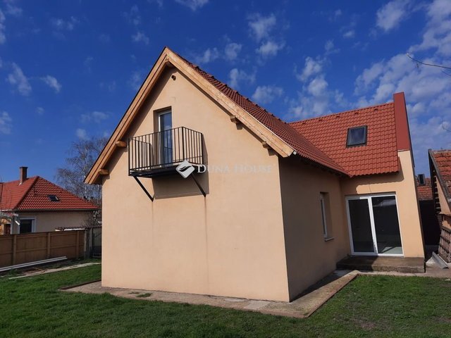 Eladó családi ház, Jászberényben 118 M Ft, 1 szobás