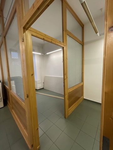 Eladó iroda, Szekszárdon 13.5 M Ft, 1 szobás