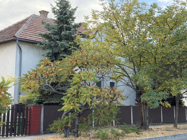 Eladó családi ház, Jászberényben 55 M Ft, 3 szobás
