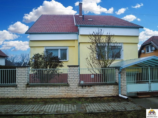 Eladó családi ház, Kiskunlacházán 94.9 M Ft, 3 szobás