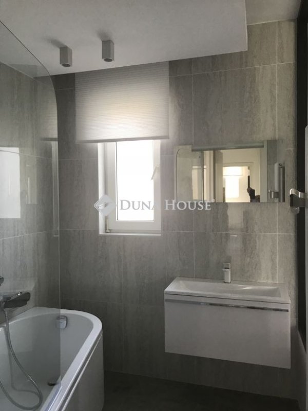 2 bed · 68m² · 508.200 ft