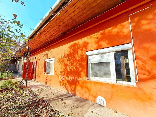 Eladó téglalakás, Kecskeméten 42.5 M Ft, 2 szobás