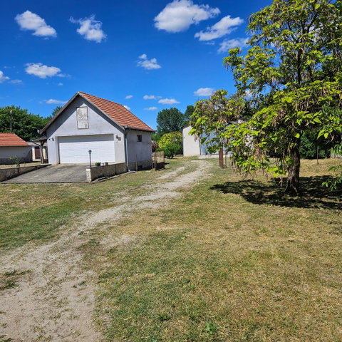 Eladó ipari ingatlan, Nyáregyházán 310 M Ft