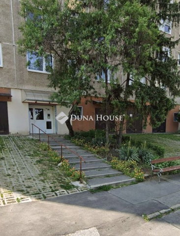 Eladó panellakás, Miskolcon, Középszer utcában 29.99 M Ft