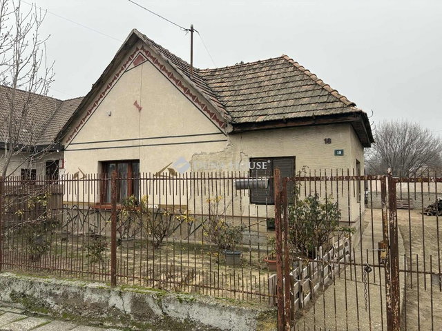 Eladó családi ház, Dabason 27 M Ft, 1 szobás