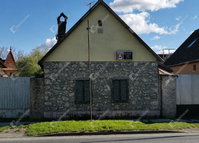 Eladó családi ház, Tatán 48 M Ft, 2 szobás