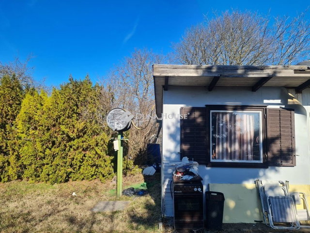 Eladó nyaraló, Balatonkenesén 19.5 M Ft, 1 szobás