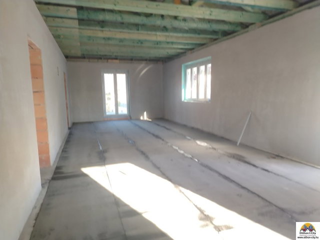 Eladó családi ház, Üllőn 80 M Ft, 4 szobás