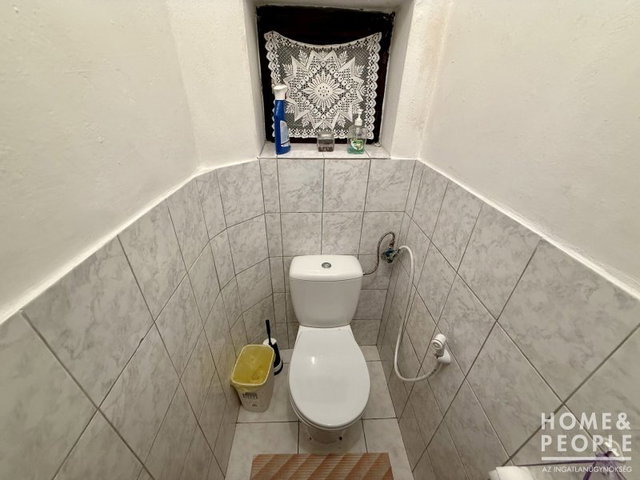 Eladó családi ház, Sándorfalván 62.99 M Ft, 6 szobás