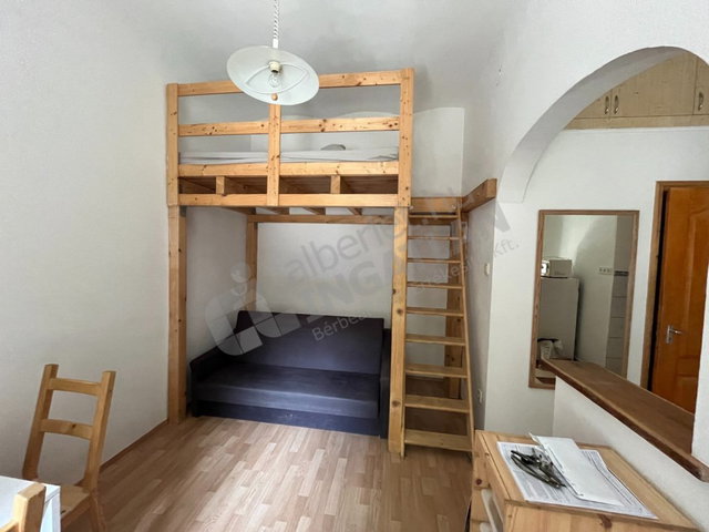 Kiadó téglalakás, albérlet, VIII. kerületben, Auróra utcában