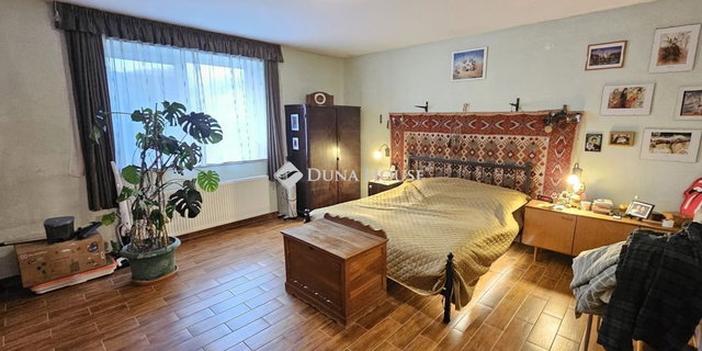Eladó családi ház, Szűrön 54.99 M Ft, 2 szobás