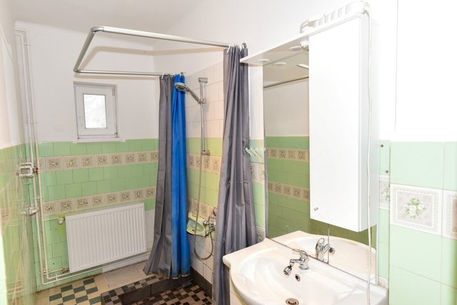 Eladó családi ház, Veszprémben 84.9 M Ft, 3 szobás