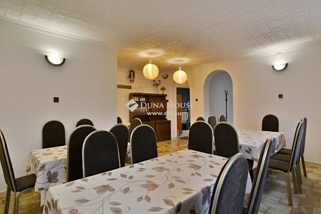 Kiadó hotel, Kecskeméten 380 E Ft / hó, 3 szobás