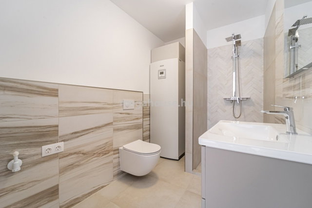 Eladó téglalakás, Budaörsön 89.9 M Ft, 2 szobás