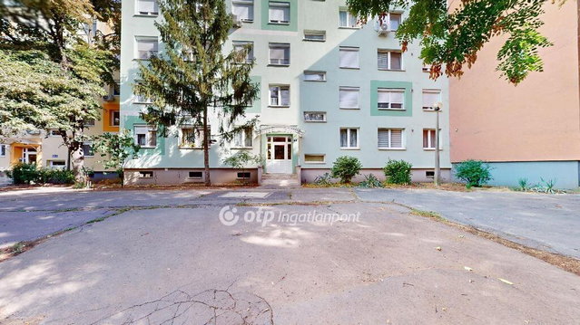 Eladó panellakás, Nyíregyházán 34 M Ft, 1+1 szobás