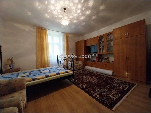 Eladó családi ház, Pakson 28 M Ft, 2 szobás