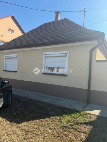 Eladó családi ház, Sükösdön 25 M Ft, 4 szobás