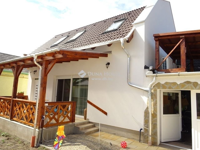 Eladó családi ház, Kecskeméten 135 M Ft, 5 szobás