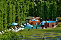 Eladó hotel, Abádszalókban, Őszike utcában 130 M Ft, 13 szobás
