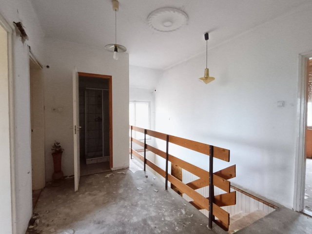 Eladó családi ház, Abasáron 33.9 M Ft, 4 szobás