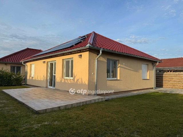 Eladó ikerház, Halásztelken 154 M Ft, 4 szobás