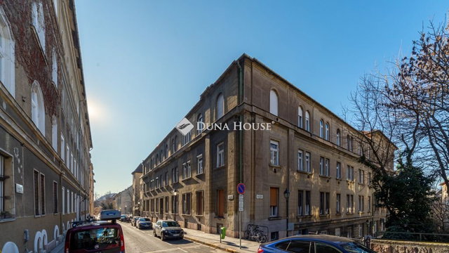 Eladó téglalakás, Budapesten, I. kerületben 149.9 M Ft, 3 szobás