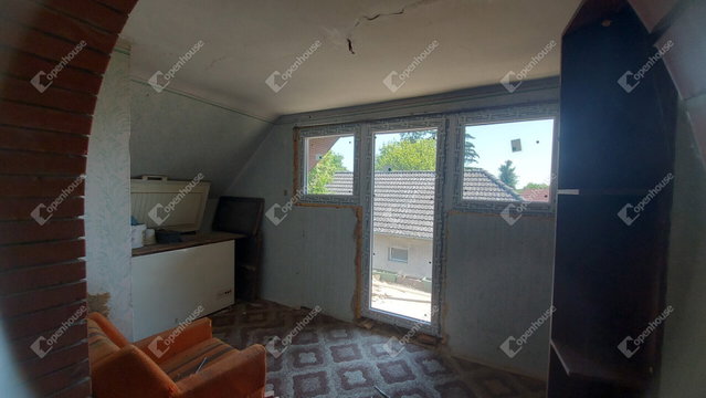 Eladó családi ház, Igalon 45.99 M Ft, 6 szobás