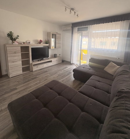 Eladó panellakás, Szigetszentmiklóson 58.5 M Ft, 2+2 szobás