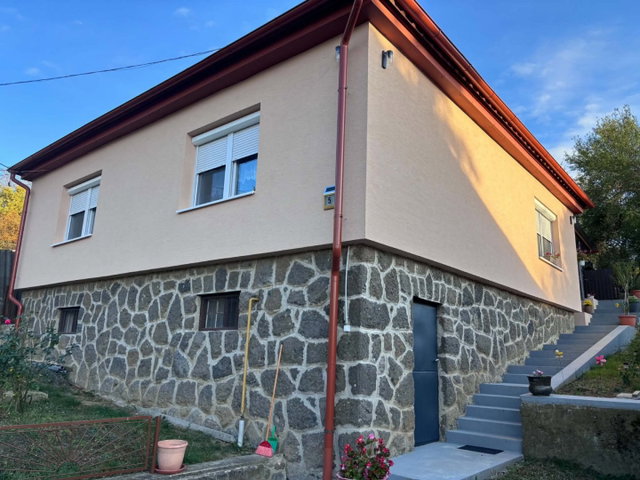 Eladó családi ház, Salgótarjánban 37 M Ft, 3 szobás