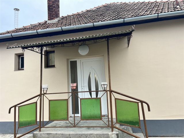 Eladó családi ház, Sarkadon 26 M Ft, 2 szobás