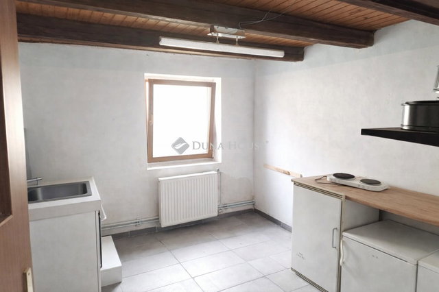 Eladó családi ház, Vönöckön 26.6 M Ft, 1 szobás