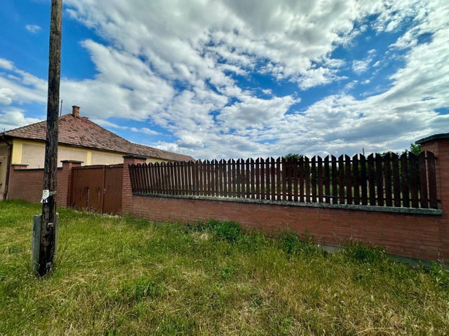 Eladó családi ház, Nagykőrösön 60.4 M Ft, 3 szobás