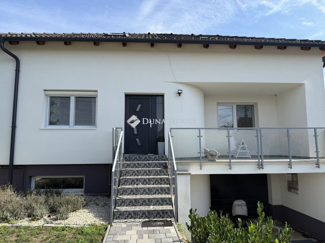 Eladó családi ház, Pátkán 119 M Ft, 7 szobás