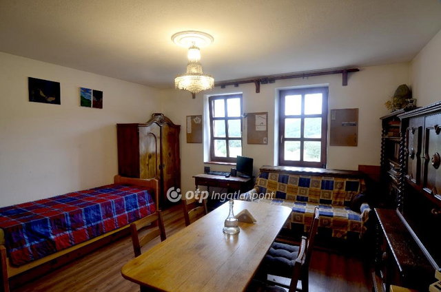 Eladó családi ház, Pilisszentlászlón 116 M Ft, 4 szobás