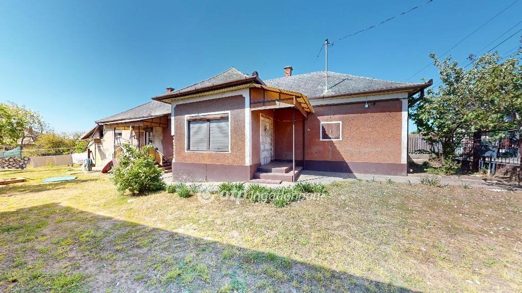 3 bed · 100m² · 33.900.000 ft